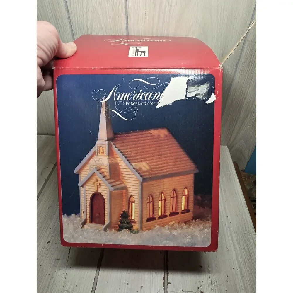 Vintage 1991 Americana Lighted Porcelain Collectible St. Paul's Church Village